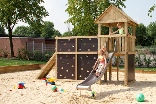 WINNETOO PRO Kletterwand und Edelstahlrutsche WINNETOO PRO Kletterwand und Edelstahlrutsche