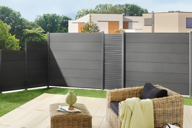 SYSTEM Zäune Sichtschutzzäune aus WPC, Alu, Keramik & Glas