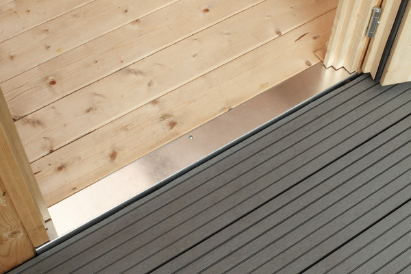 Ebenerdige Türschwelle aus Aluminium Ebenerdige Türschwelle aus Aluminium